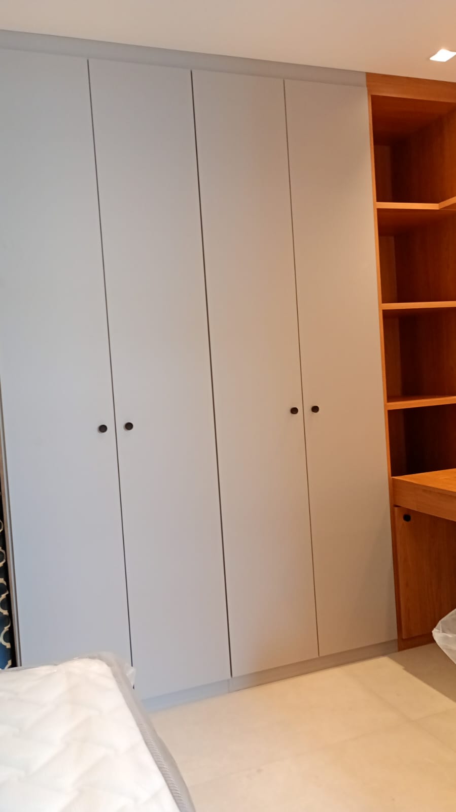Dormitório com closet