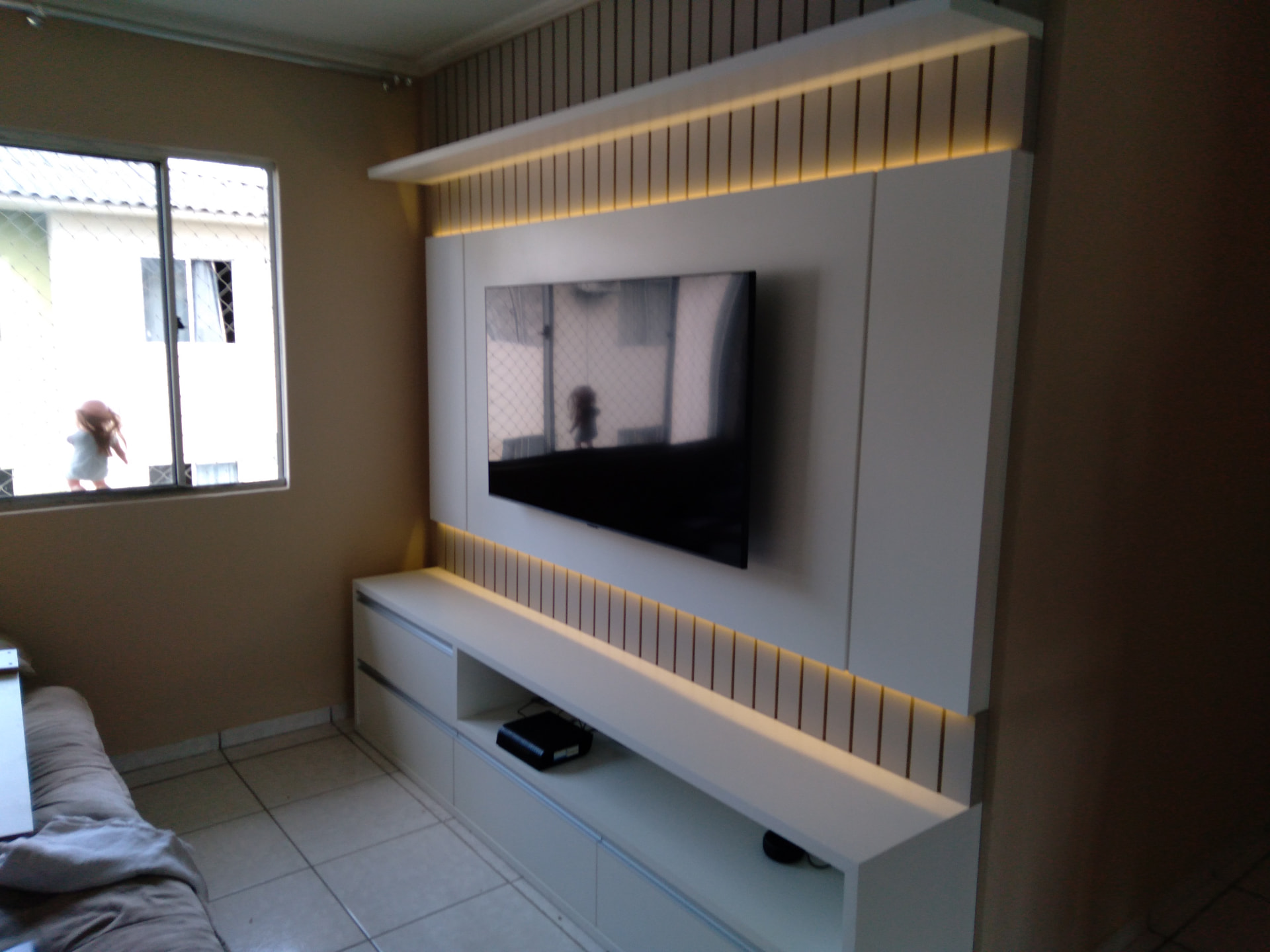 Painel ripado branco com LED